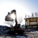 Bedarálják a lelátót