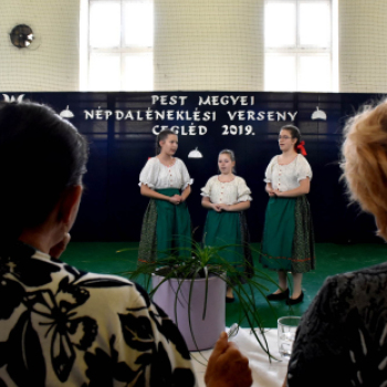 Népdaléneklési verseny