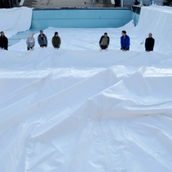 Városi Strandfürdő - Megérkezett a sátortető