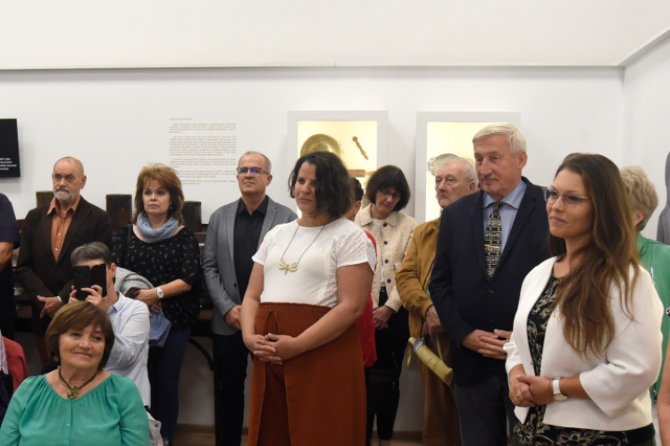 A gimnázium történetét mutatja be a tárlat