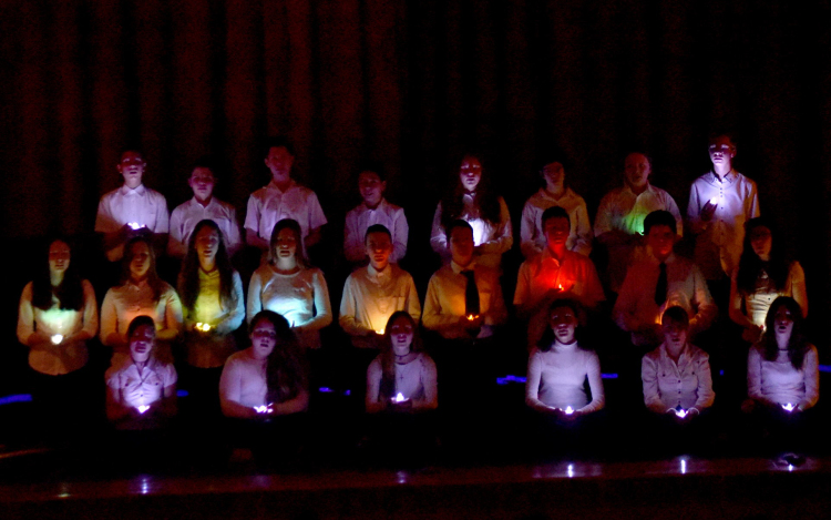 Ünnepi estet tartott a Táncsics iskola