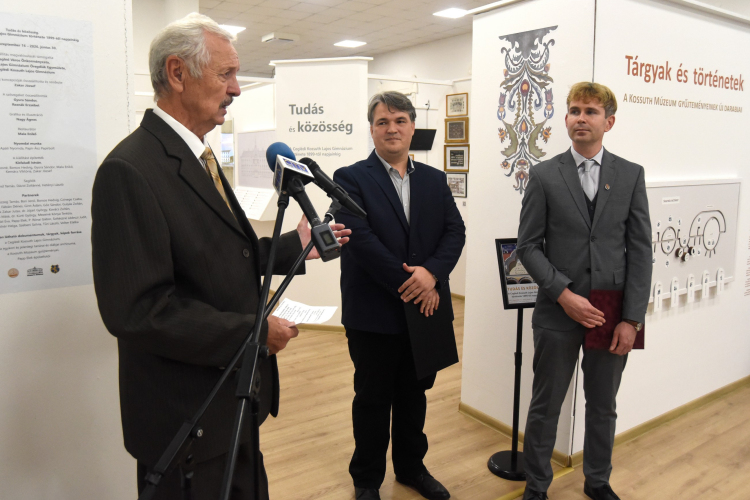 A gimnázium történetét mutatja be a tárlat