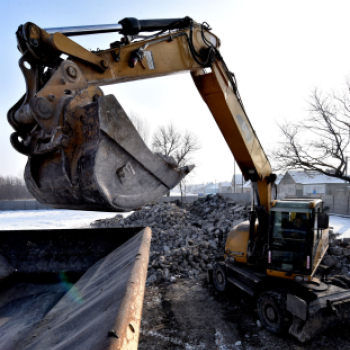 Bedarálják a lelátót