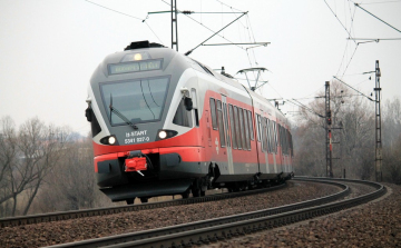 Cegléden is jár majd az akadálymentesített vonat