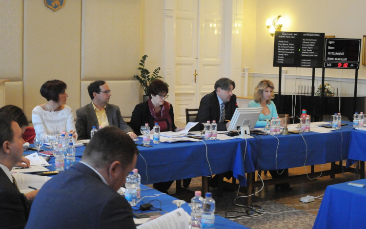 Ülésezett a képviselő-testület