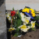 Koszorúzás a köztemetőben - Március 15.