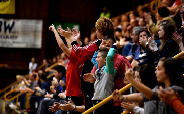 Nem hagyták unatkozni a szurkolókat