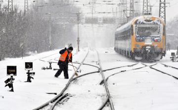 Közlekedési káosz földön, vízen, levegőben