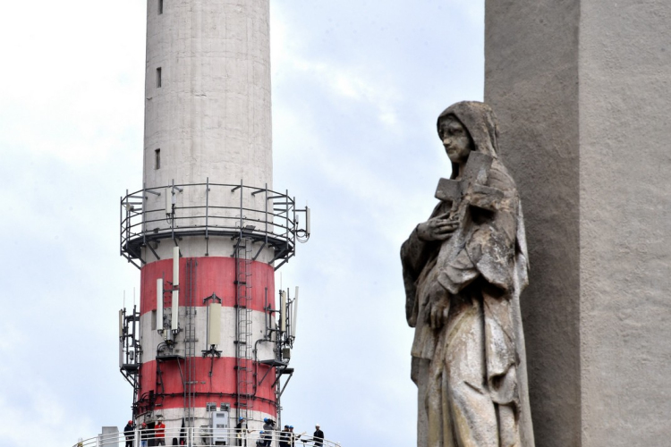 Éneklés a TV torony kilencedik emeletének teraszáról