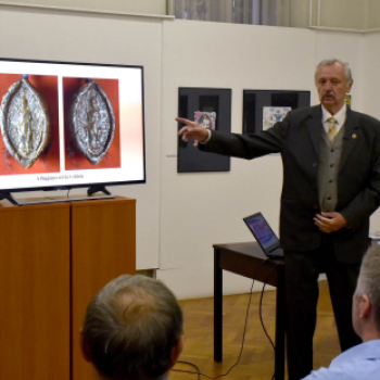 Az 1368-as ceglédi határjárásról tartott előadást Dr. Kürti György