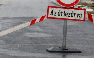 Lezárták a 4-es főutat