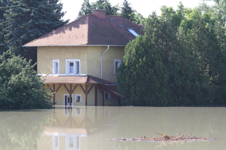 Ceglédi önkéntesek az árvízi védekezésben