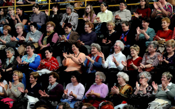 Városi nőnap a Sportcsarnokban