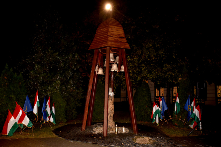 Csendes gyertyagyújtás