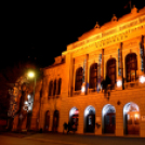 Gyönyörű karácsonyi fénybe borult a Szabadság tér