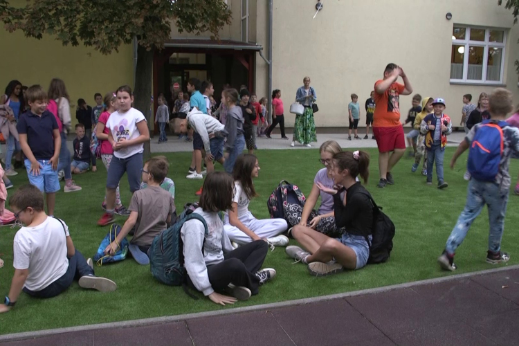 Birtokba vették a megújult udvart