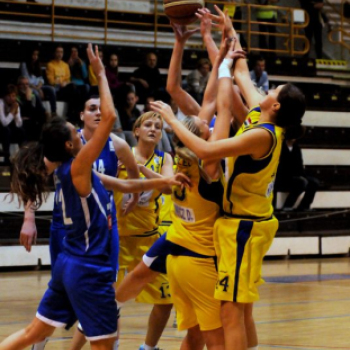 CEGLÉDI EKK–ZKK NOVI ZAGREB (horvát) 63–89