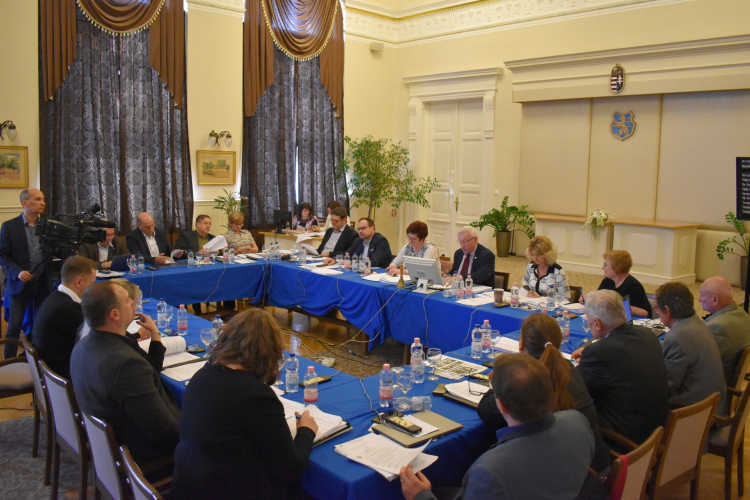 Képviselő-testületi ülés