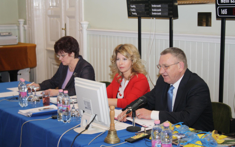 Kétirányú lesz a forgalom a Csalogány utcában