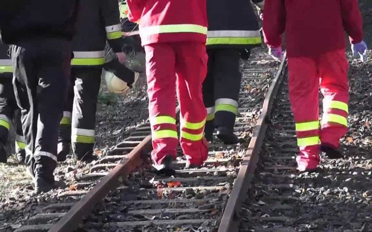 Halálos gázolás miatt késnek a vonatok