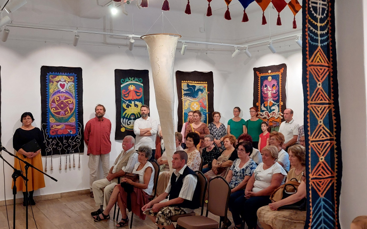 Égigérő - mesélő nemezek