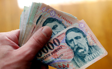 Közel 6 millió forint fizetést kapott tévedésből egy nagykőrösi férfi