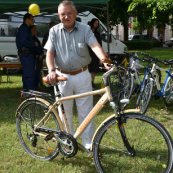 Autómentes Nap Cegléden